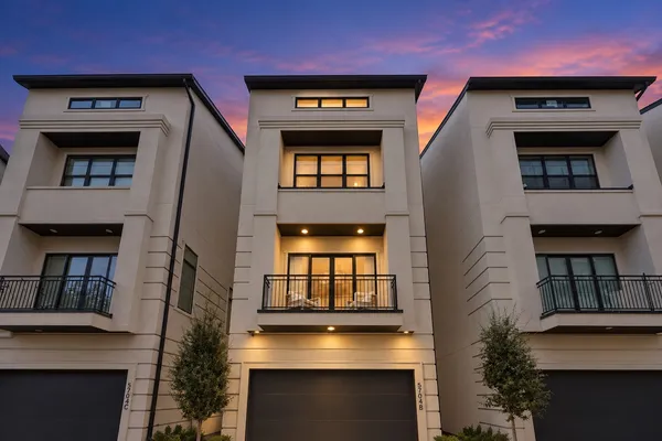 $700,000 | 5704 Fairdale Lane, Unit B, Houston, TX 77057
