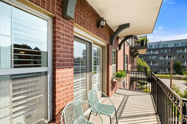 $345,000 | 2211 South Grand Boulevard, Unit 210, St. Louis, MO 63104