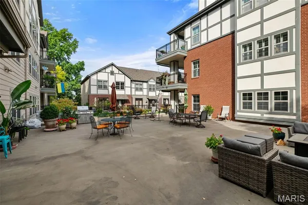 $345,000 | 2211 South Grand Boulevard, Unit 210, St. Louis, MO 63104