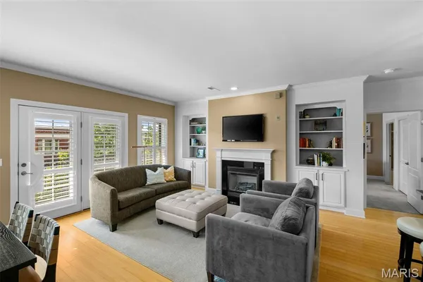 $345,000 | 2211 South Grand Boulevard, Unit 210, St. Louis, MO 63104