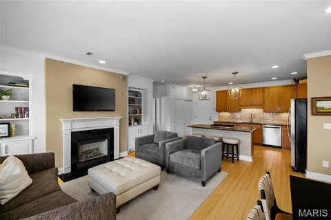 $350,000 | 2211 South Grand Boulevard, Unit 210, St. Louis, MO 63104