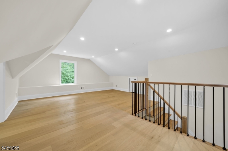 44 Hanover Road Mountain Lakes, NJ 07046 - Photo 35 of 49 Gallery Image 35