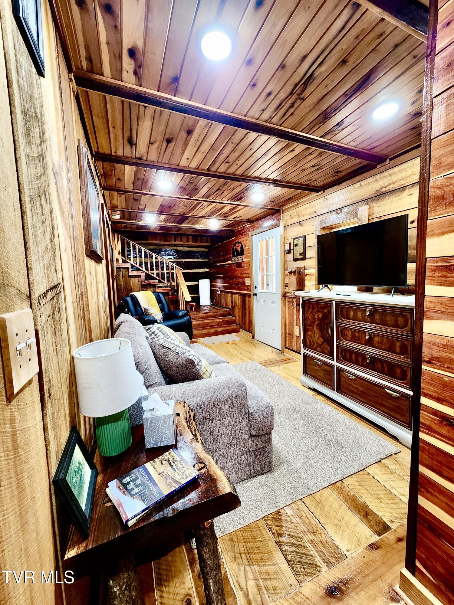 119 Morris Road Erwin, TN 37650 - Photo 26 of 57 IMG_0827