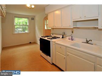 8047 Winston Road Philadelphia, PA 19118 - Photo 6 of 12 Kitchen