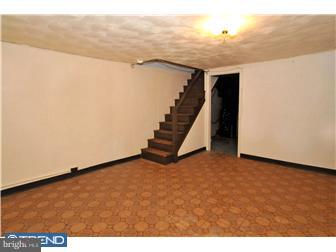 8047 Winston Road Philadelphia, PA 19118 - Photo 7 of 12 Family Room