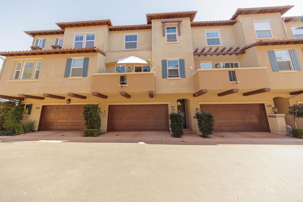 2118 Cosmo Way San Marcos, CA 92078 - Photo 2 of 26