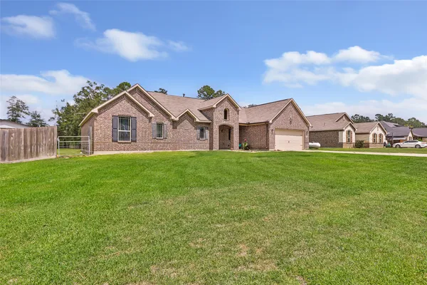 $369,000 | 229 Road 662 Dayton Tx 77535, Dayton, TX 77535
