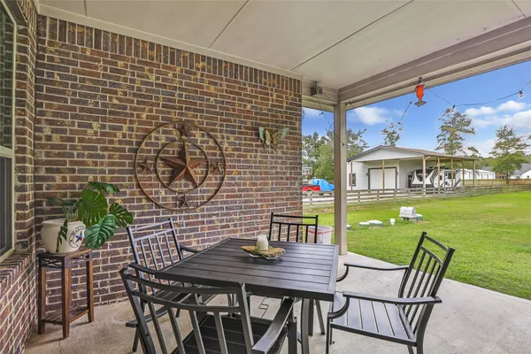 $369,000 | 229 Road 662 Dayton Tx 77535, Dayton, TX 77535