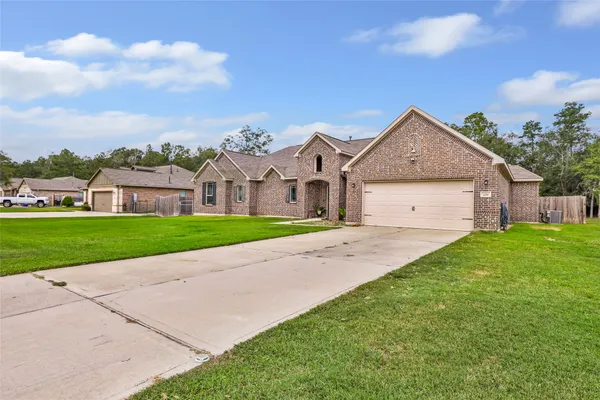 $369,000 | 229 Road 662 Dayton Tx 77535, Dayton, TX 77535