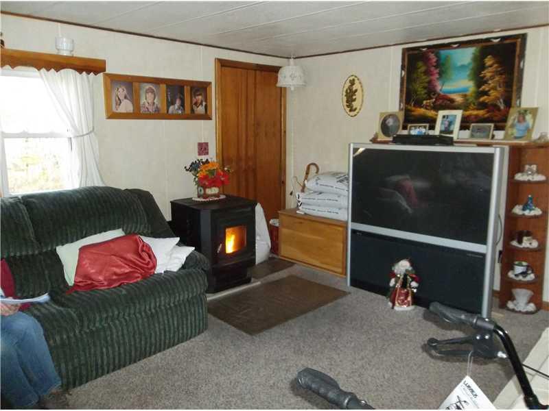 174 Orffs Corner Road Waldoboro, ME 04572 - Photo 4 of 12 Living Room.