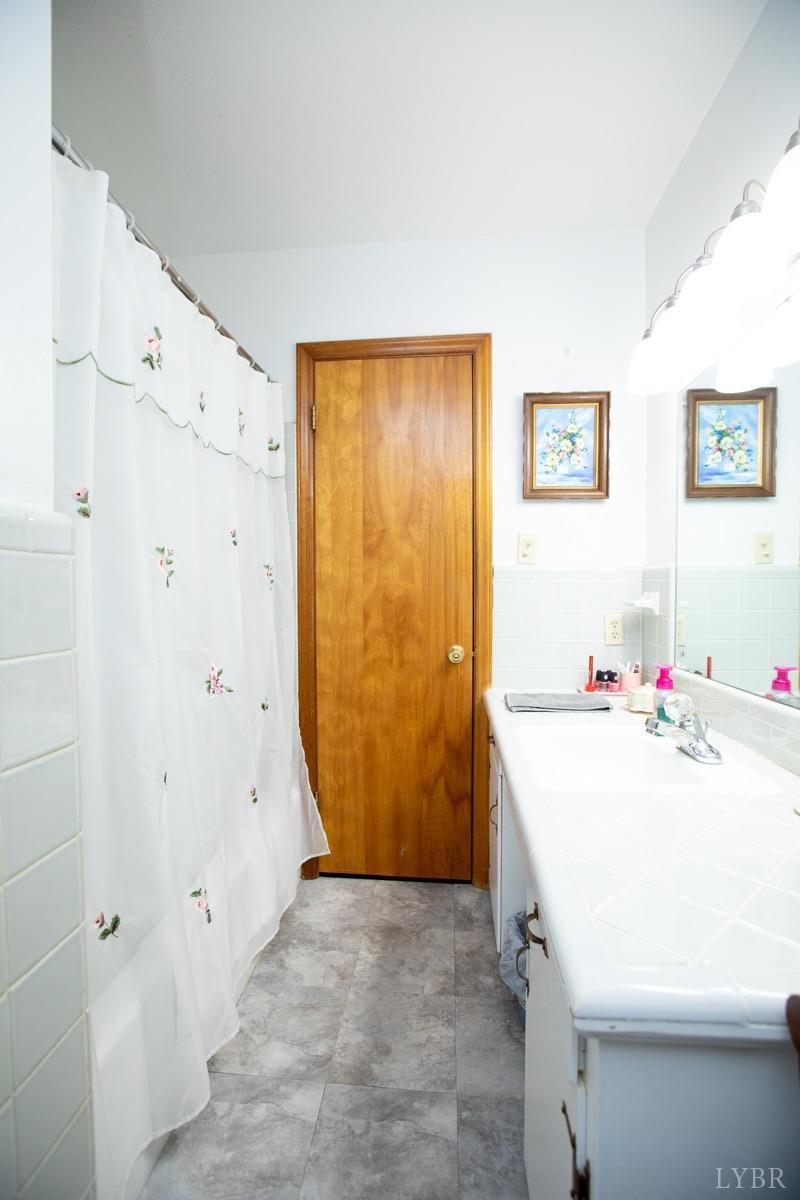 144 Charldon Road Lynchburg, VA 24501 - Photo 18 of 51 Gallery Image 18