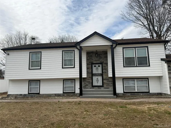 $5,800 | 32 Grant Avenue, Brentwood, NY 11717