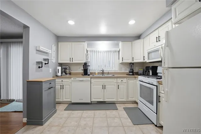 $369,900 | 113 Maplegrove Avenue, Tonawanda, NY 14150