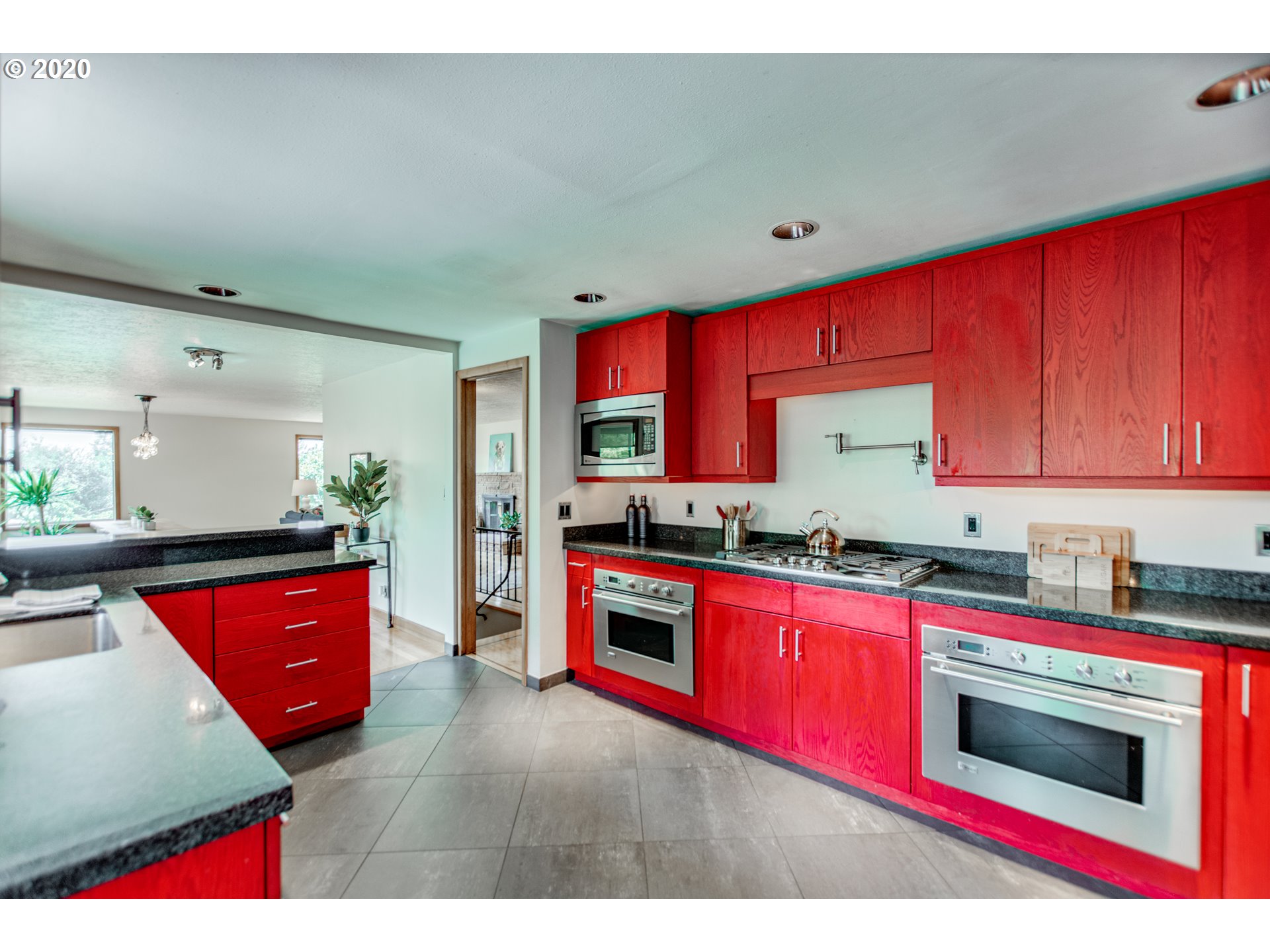 7570 Southwest Miner Way Portland, OR 97225 - Photo 11 of 32 Gallery Image 11
