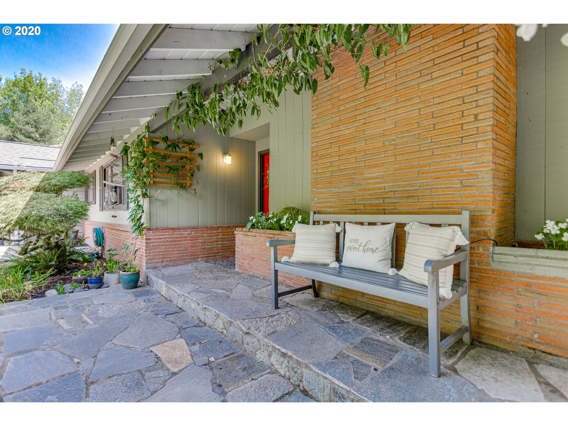 7570 Southwest Miner Way Portland, OR 97225 - Photo 3 of 32 Gallery Image 3