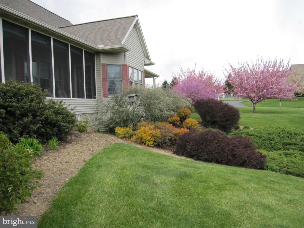 218 Lyndam Lane Lititz, PA 17543 - Photo 12 of 36