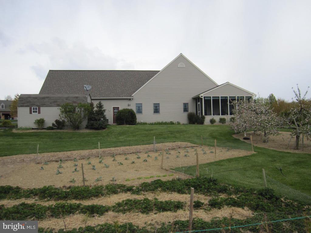 218 Lyndam Lane Lititz, PA 17543 - Photo 17 of 36