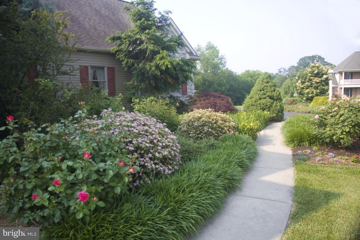 218 Lyndam Lane Lititz, PA 17543 - Photo 33 of 36