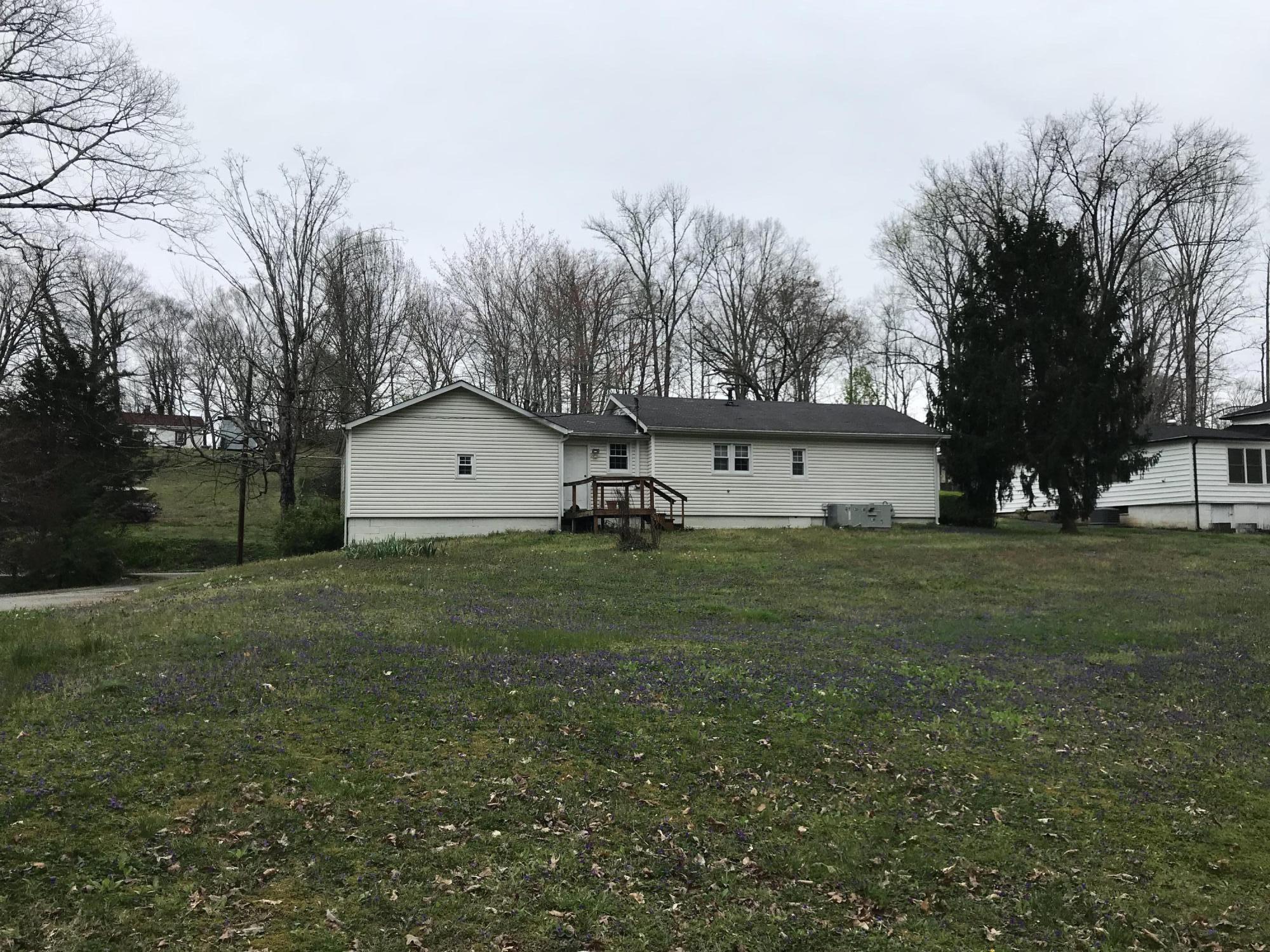 213 Forest Road Oliver Springs, TN 37840 - Photo 3 of 11 5C66CDEE-84FE-4A00-A2EB-403167EA7016