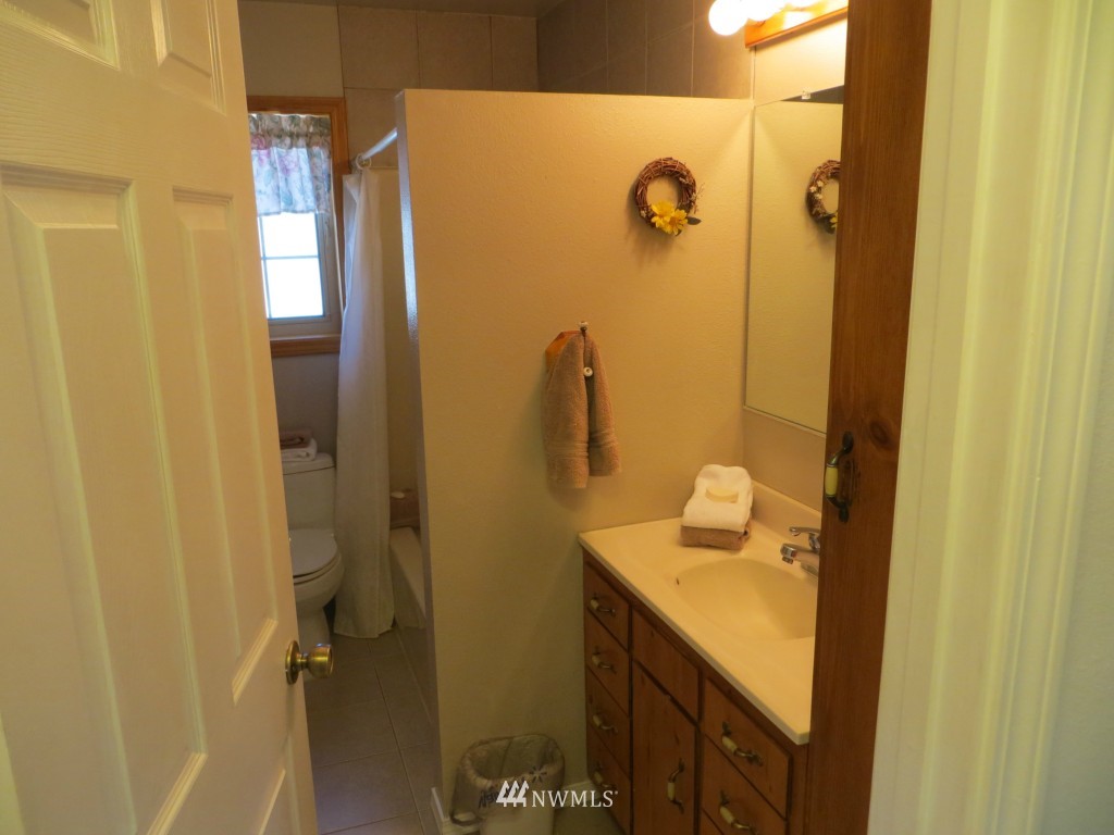 13 North Maughans River Road Winthrop, WA 98862 - Photo 8 of 20 Gallery Image 8
