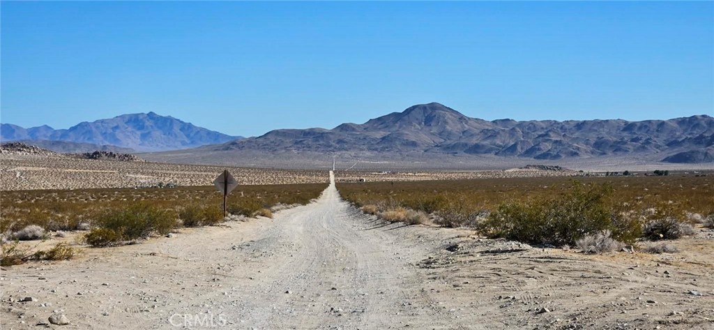 800 Green Rock Mine Road Lucerne Valley, CA 92356 - Photo 1 of 15