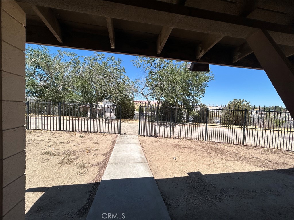14822 Rodeo Drive Victorville, CA 92395 - Photo 19 of 60