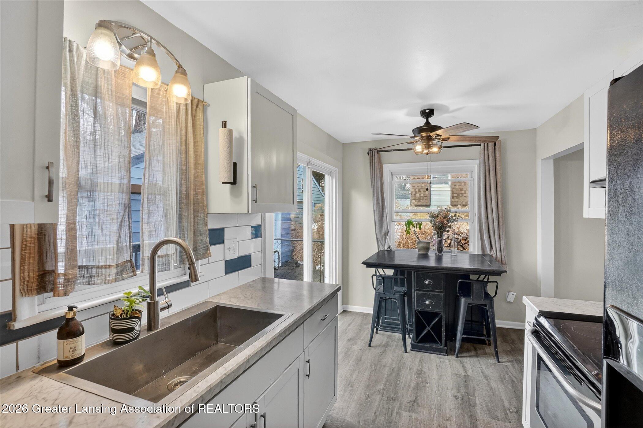5902 Haag Road Lansing, MI 48911 - Photo 15 of 39 15-5902-Haag-Rd-Lansing-MI-48911-WindowS