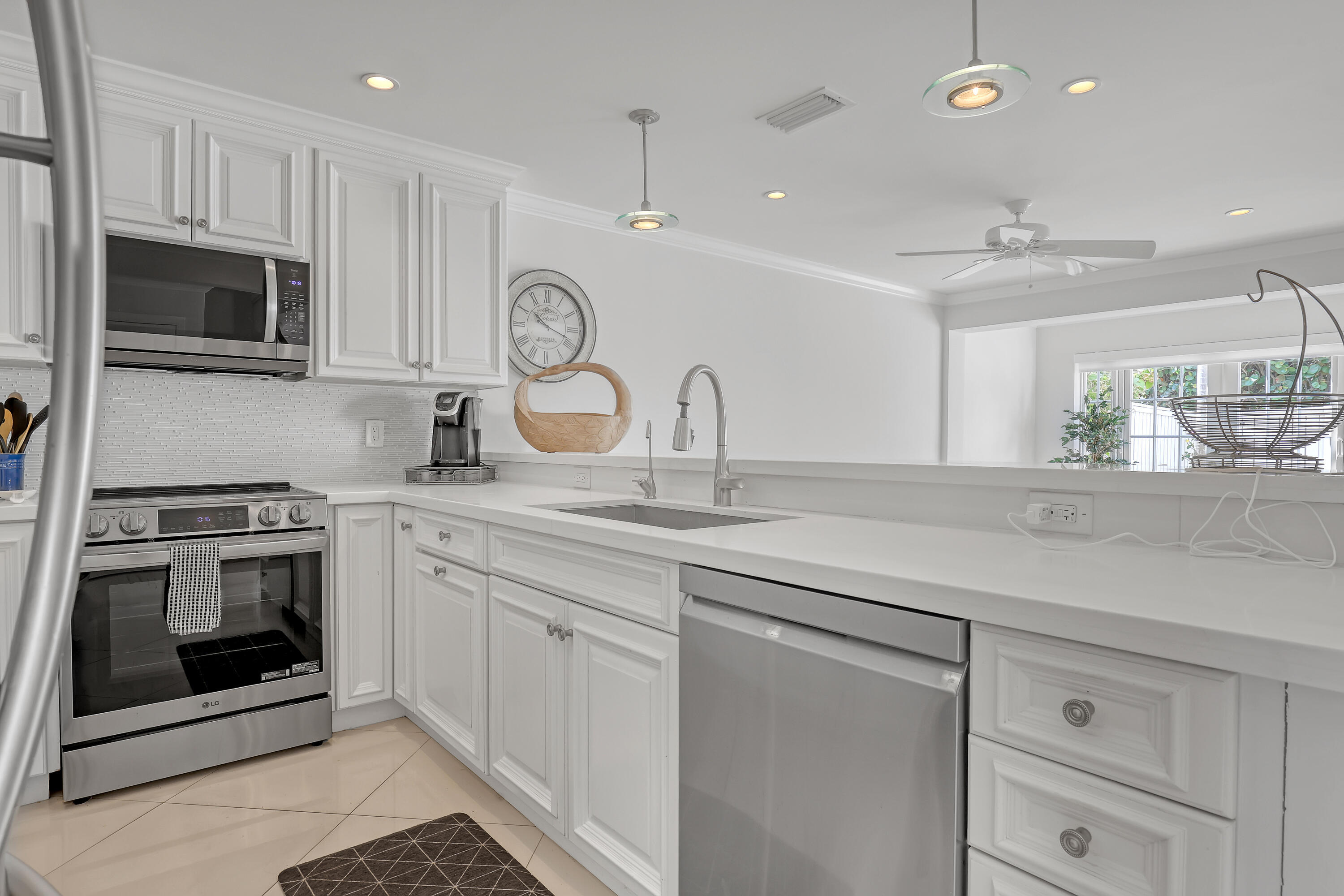 220 Celestial Way, Unit 6 Juno Beach, FL 33408 - Photo 8 of 58 Kitchen