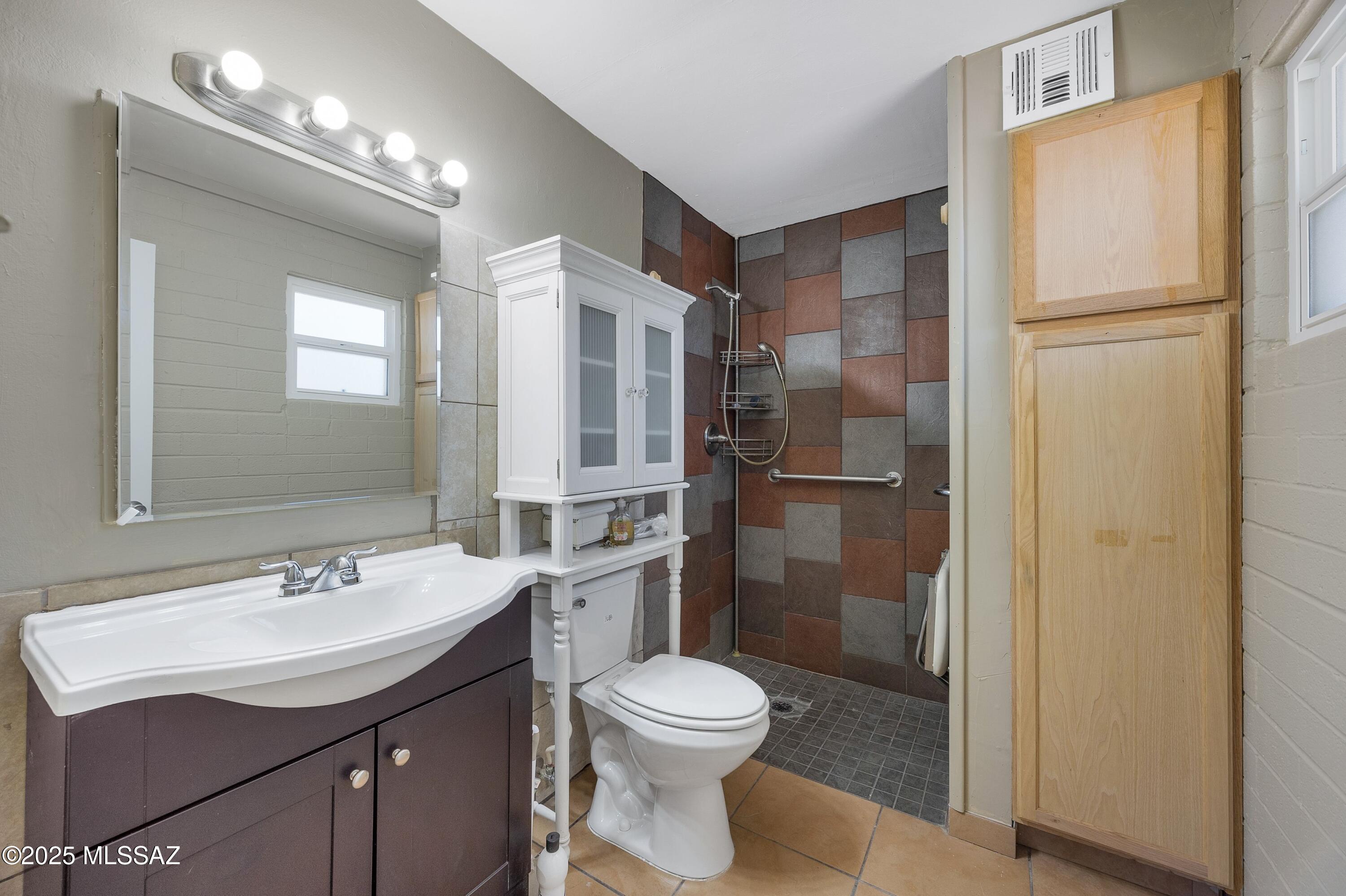 3326 North Reno Avenue Tucson, AZ 85705 - Photo 12 of 21 3326 N Reno Ave-1-14