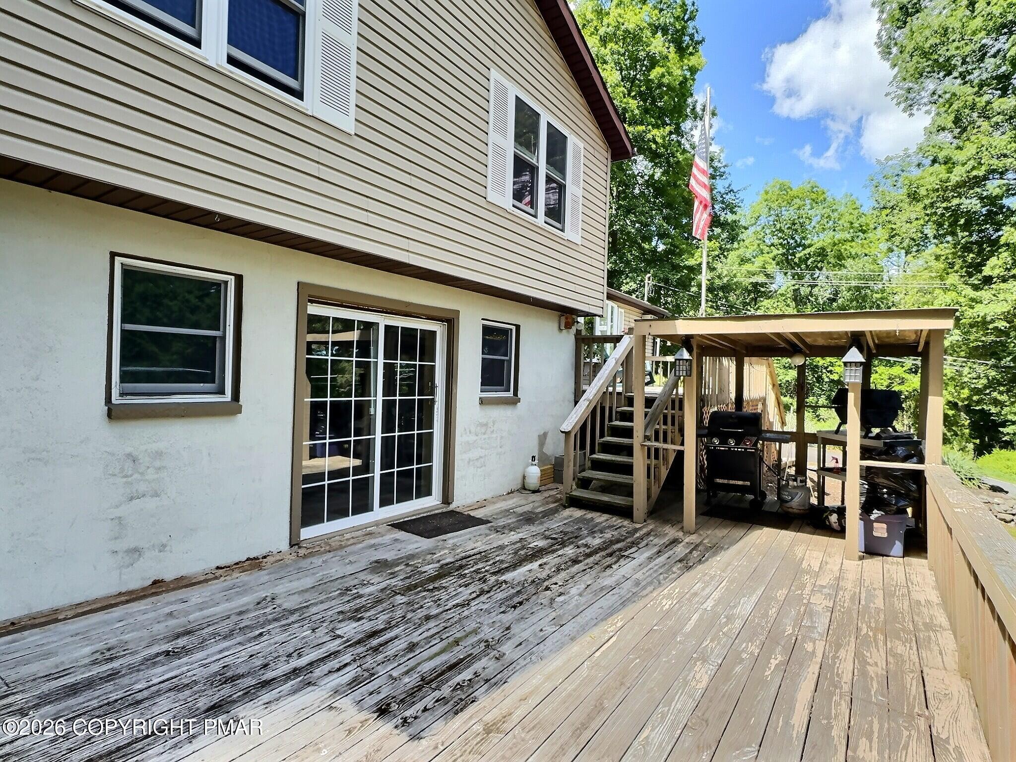3207 Pine Ridge Drive East Bushkill, PA 18324 - Photo 12 of 14 8h44b4fpak5