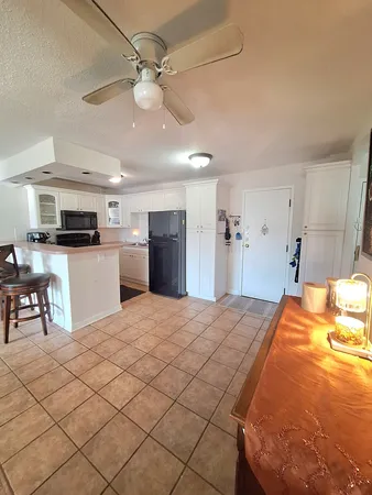 $275,000 | 2211 South Stewart Avenue, Unit 4A, Lombard, IL 60148