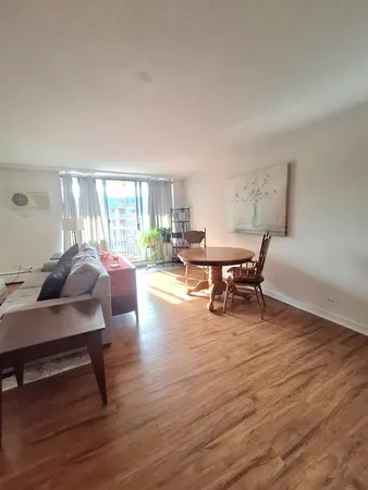 $275,000 | 2211 South Stewart Avenue, Unit 4A, Lombard, IL 60148