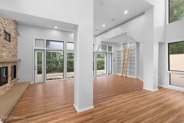 $870,000 | 2426 Eastover Drive, Jackson, MS 39211