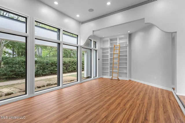 $870,000 | 2426 Eastover Drive, Jackson, MS 39211