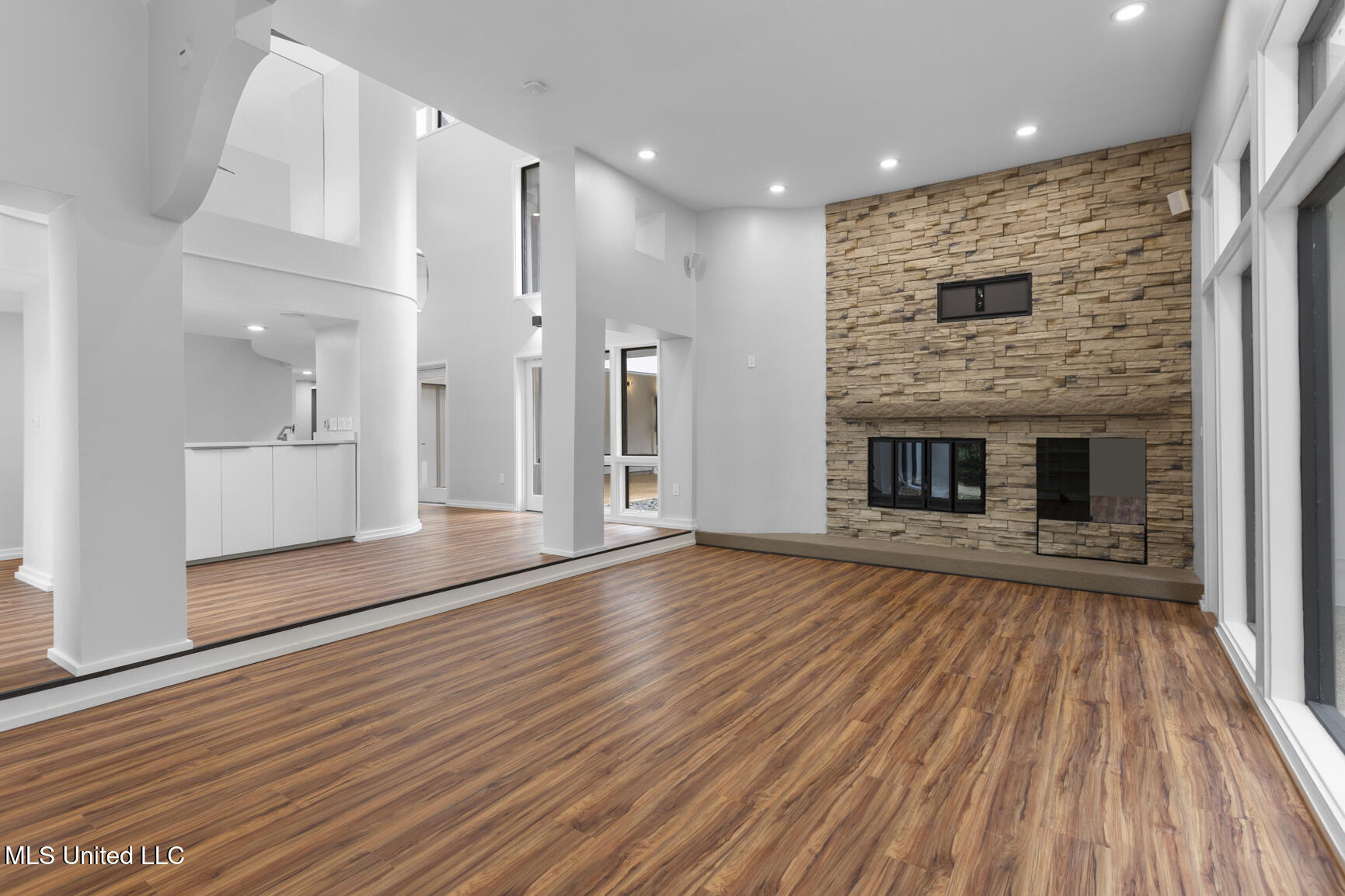 2426 Eastover Drive Jackson, MS 39211 - Photo 13 of 70 2426 Eastover-11