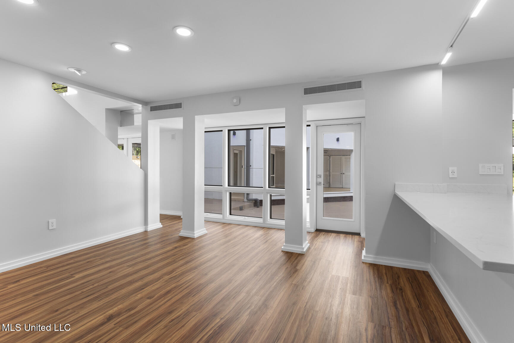 2426 Eastover Drive Jackson, MS 39211 - Photo 17 of 70 2426 Eastover-15