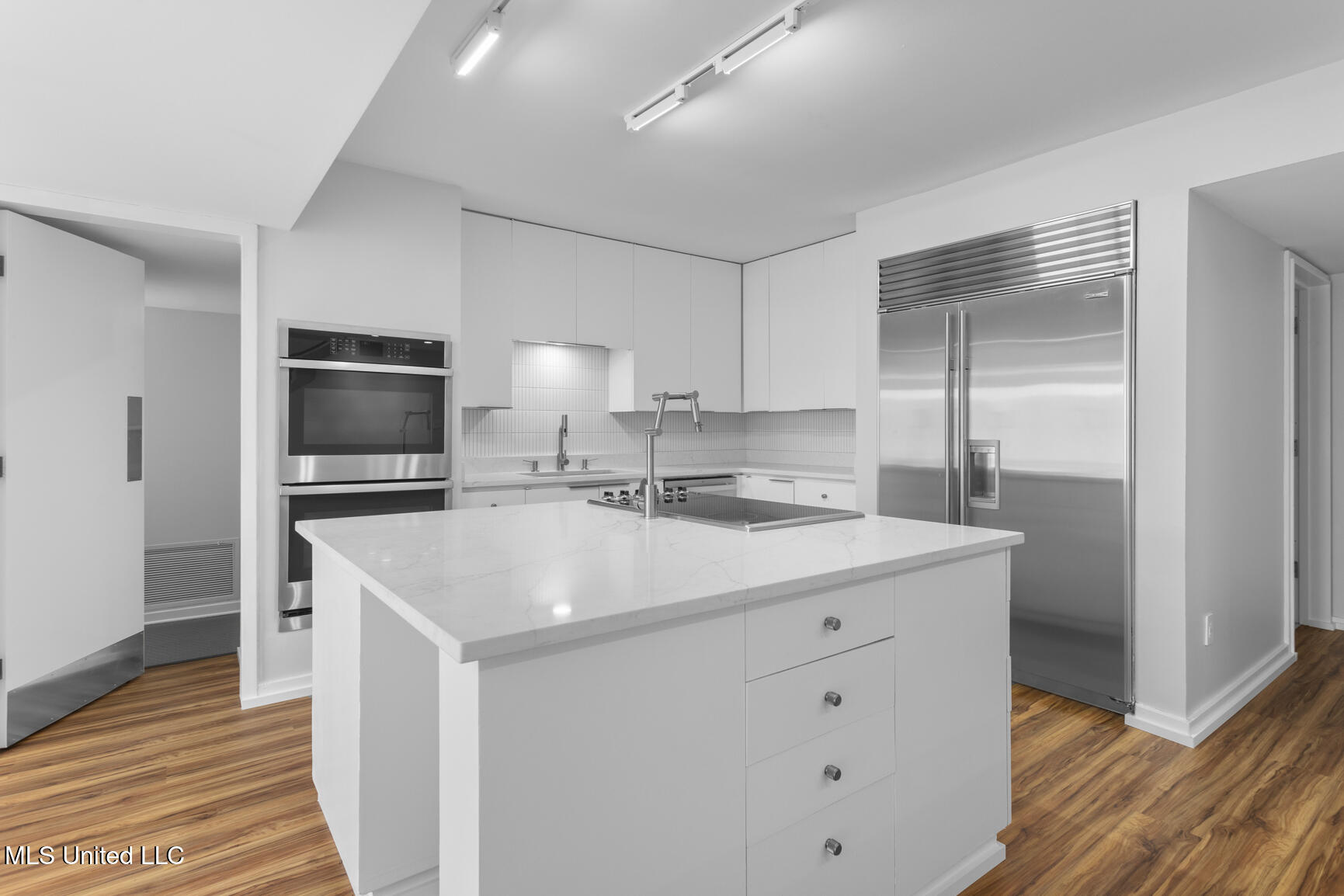 2426 Eastover Drive Jackson, MS 39211 - Photo 19 of 70 2426 Eastover-17