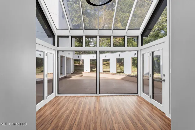 $870,000 | 2426 Eastover Drive, Jackson, MS 39211