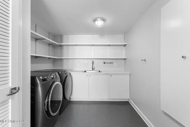 $870,000 | 2426 Eastover Drive, Jackson, MS 39211