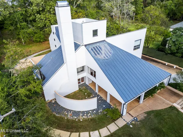 $849,000 | 2426 Eastover Drive, Jackson, MS 39211
