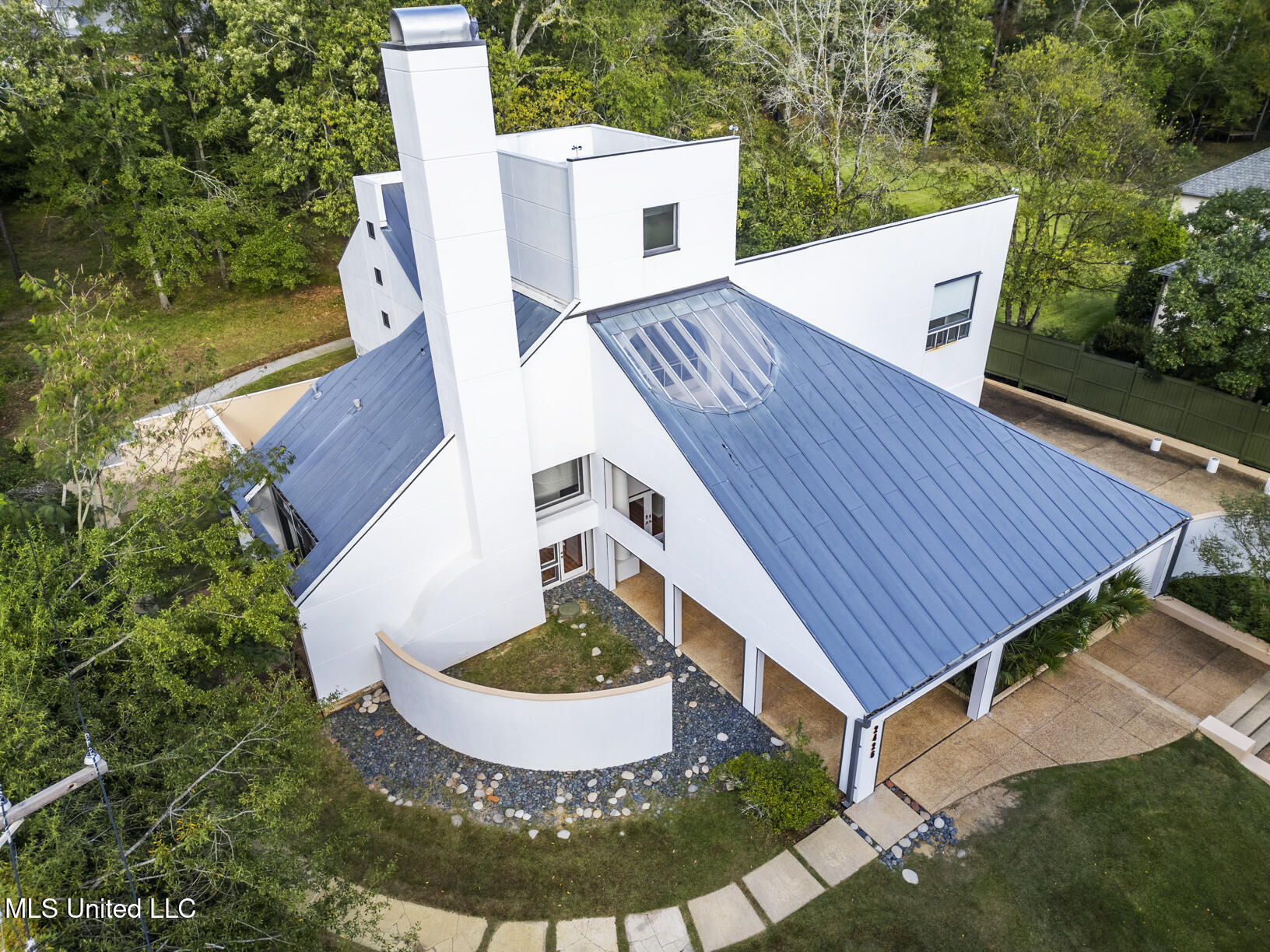 2426 Eastover Drive Jackson, MS 39211 - Photo 3 of 70 2426 Eastover Drone-3