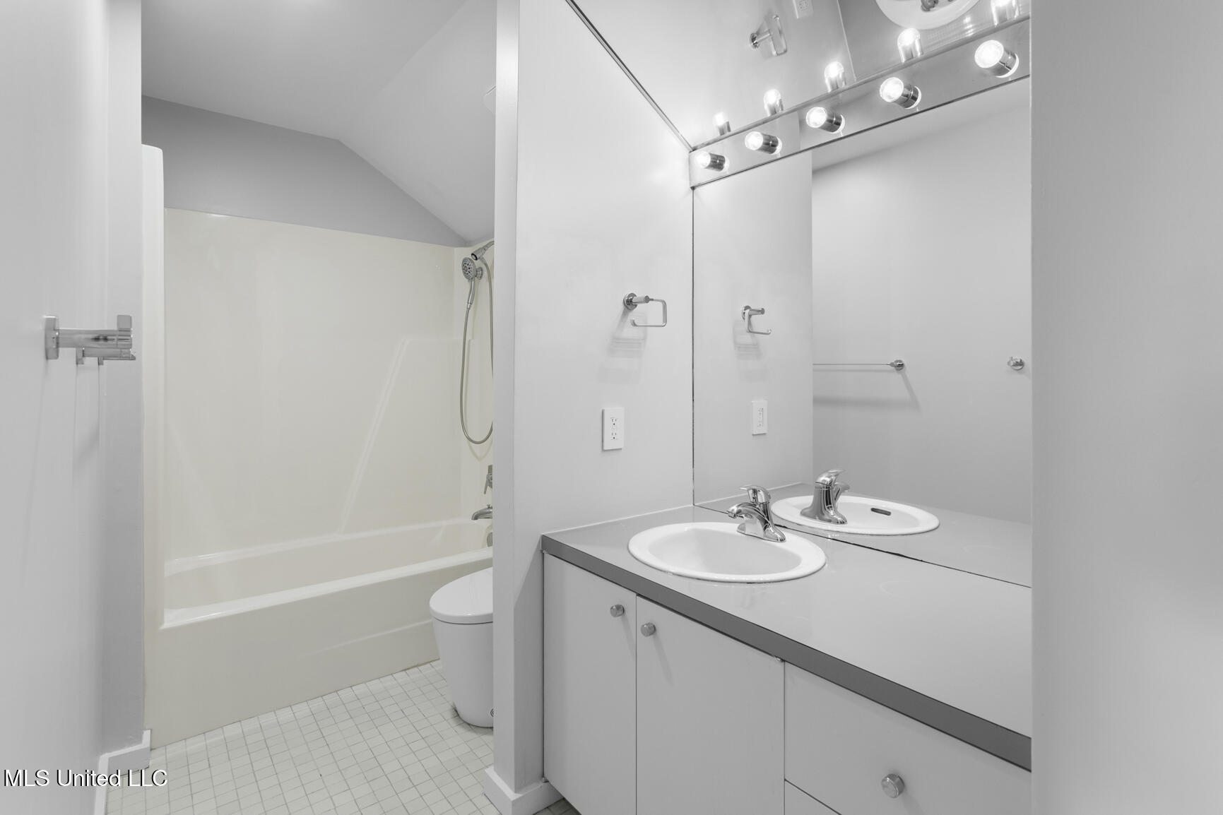 2426 Eastover Drive Jackson, MS 39211 - Photo 52 of 70 2426 Eastover-50