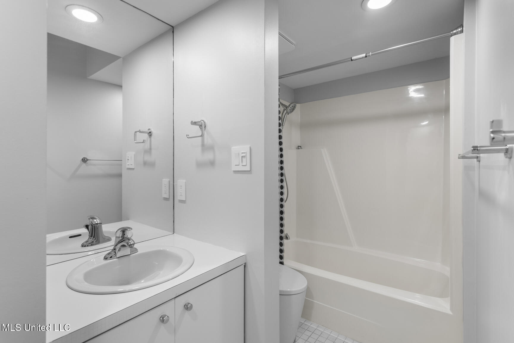 2426 Eastover Drive Jackson, MS 39211 - Photo 55 of 70 2426 Eastover-53