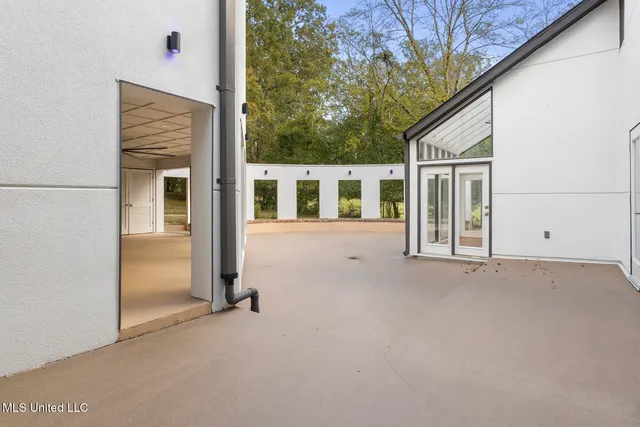 $870,000 | 2426 Eastover Drive, Jackson, MS 39211