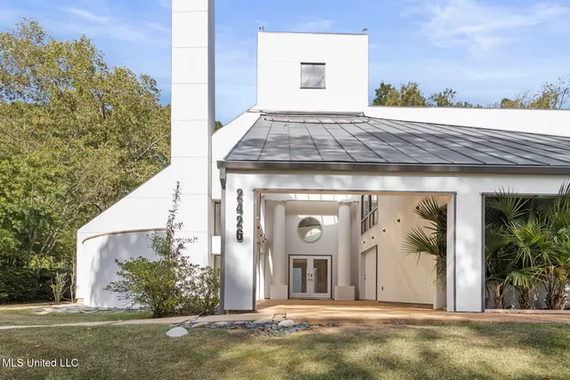 $870,000 | 2426 Eastover Drive, Jackson, MS 39211