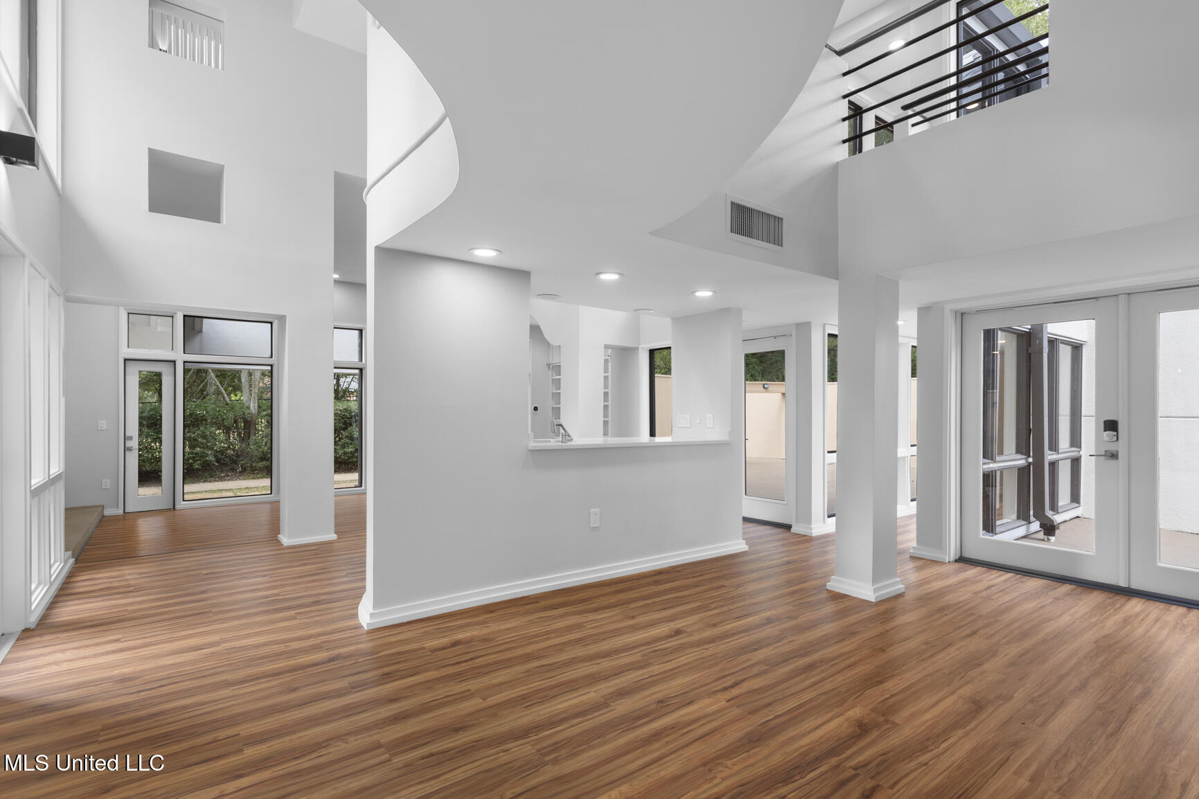 2426 Eastover Drive Jackson, MS 39211 - Photo 9 of 70 2426 Eastover-7