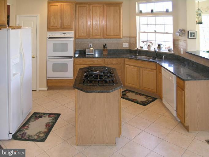 14456 Clubhouse Road Gainesville, VA 20155 - Photo 14 of 30 Kitchen