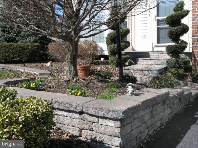 14456 Clubhouse Road Gainesville, VA 20155 - Photo 29 of 30 Garden