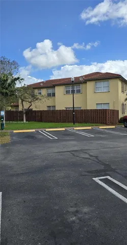$2,100 | 3320 Northeast 13th Cir Drive, Unit 10723, Homestead, FL 33033