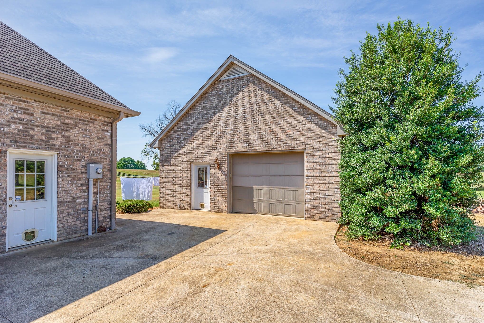 1435 Lawrence Lane Springfield, TN 37172 - Photo 3 of 31